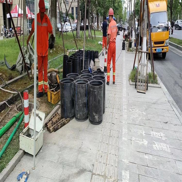 雷鸣镇管道短管置换修复